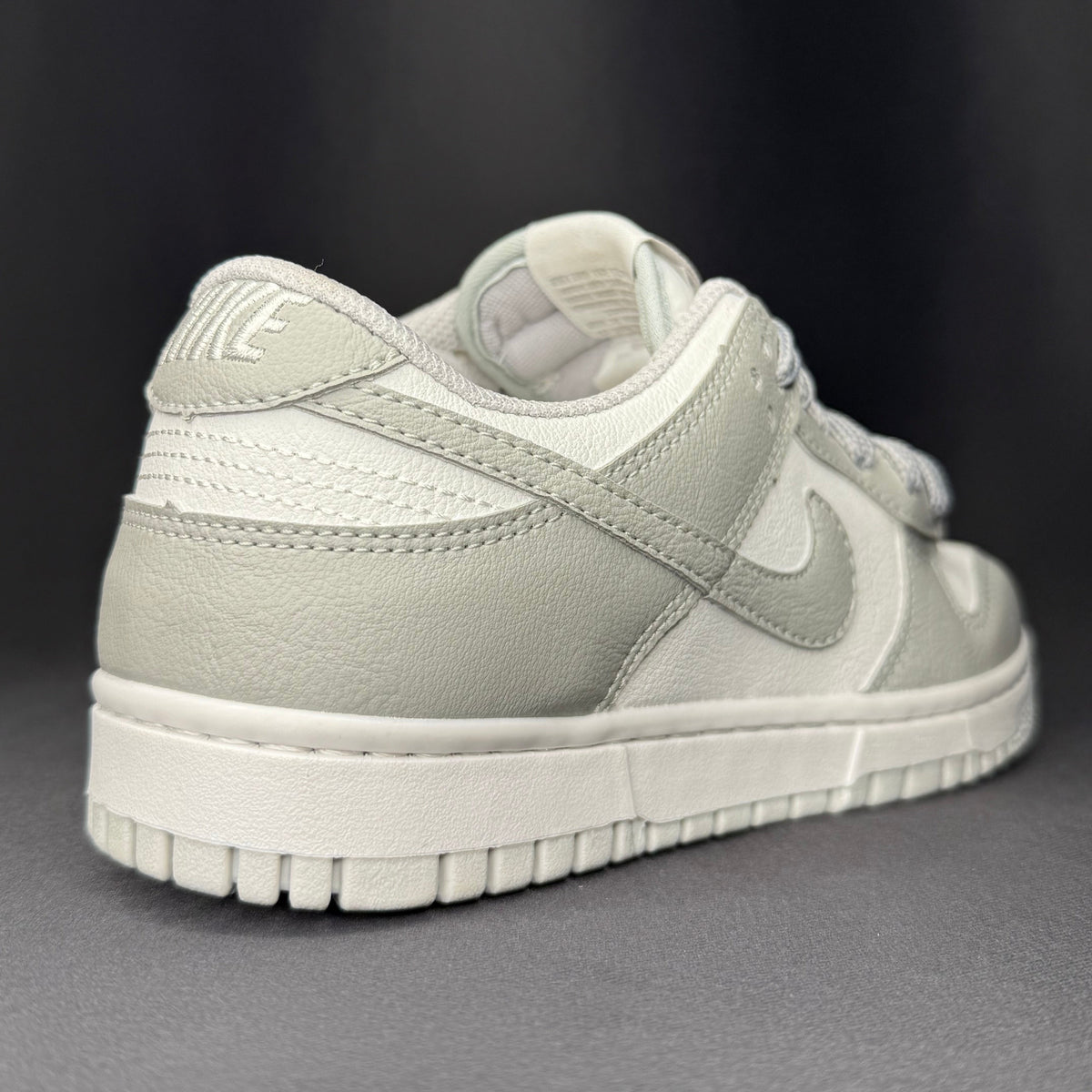 DK Low Grey Fog Cinza