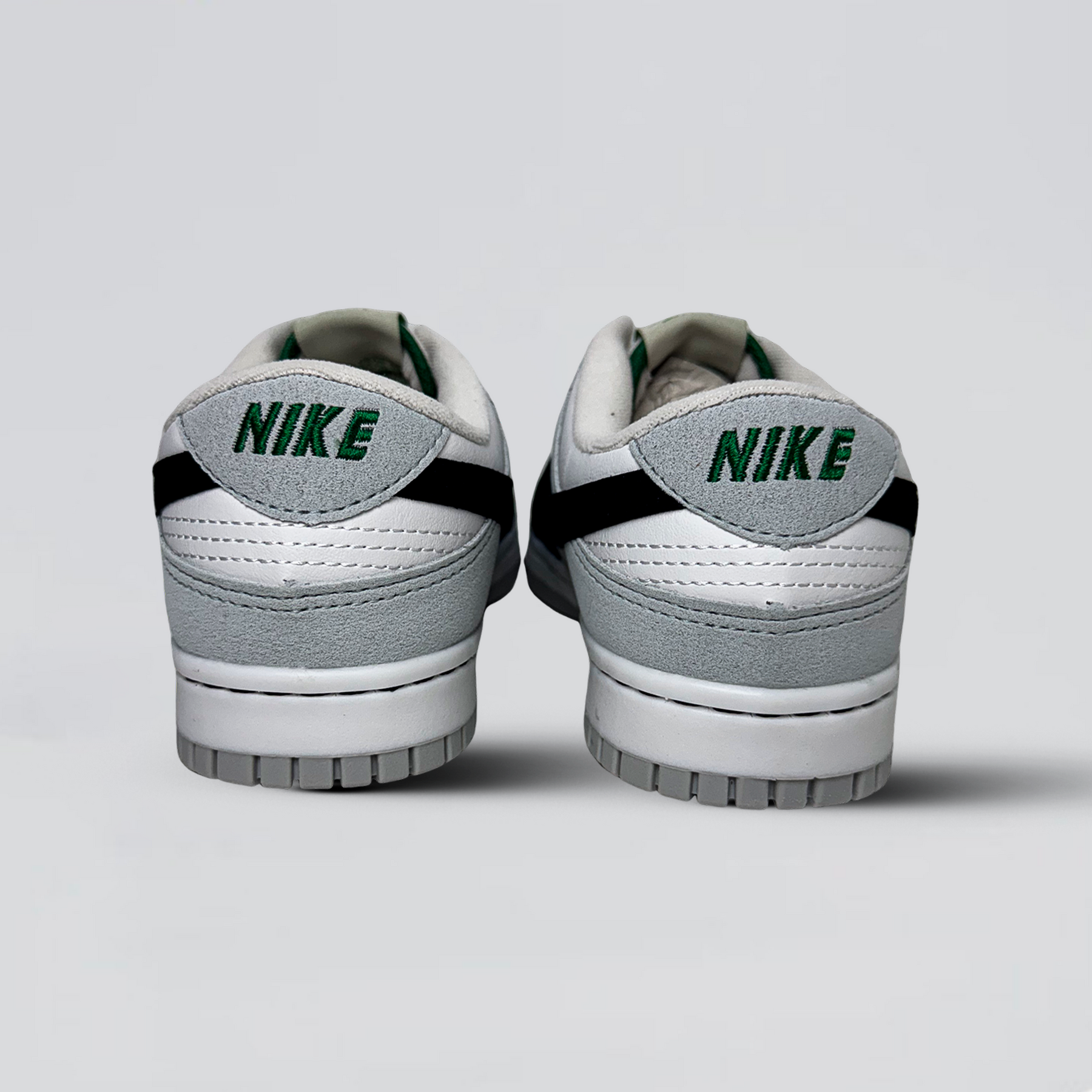 NK Dunk Low Branco/Preto/Cromo