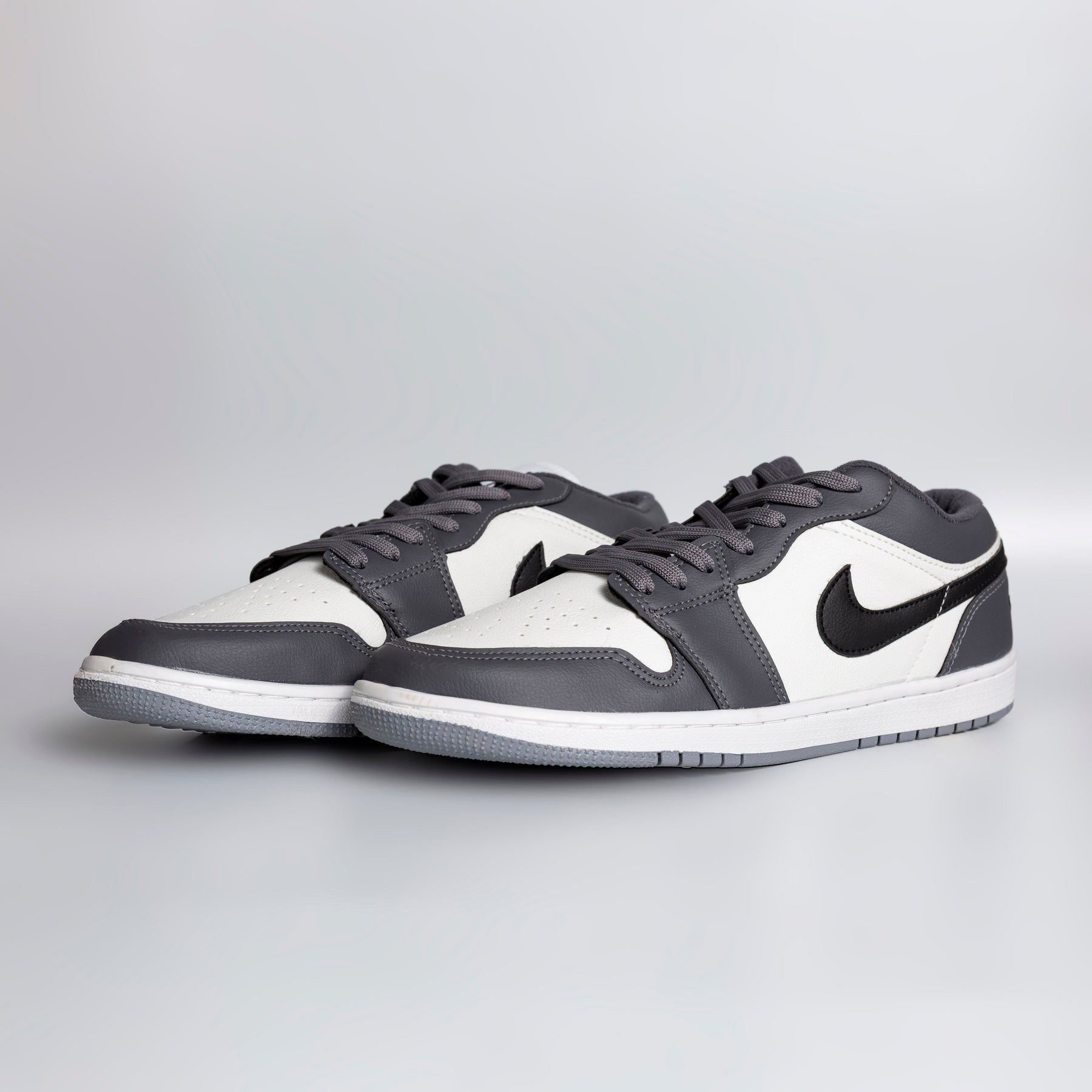 NK Air Jordan Low Grey Black
