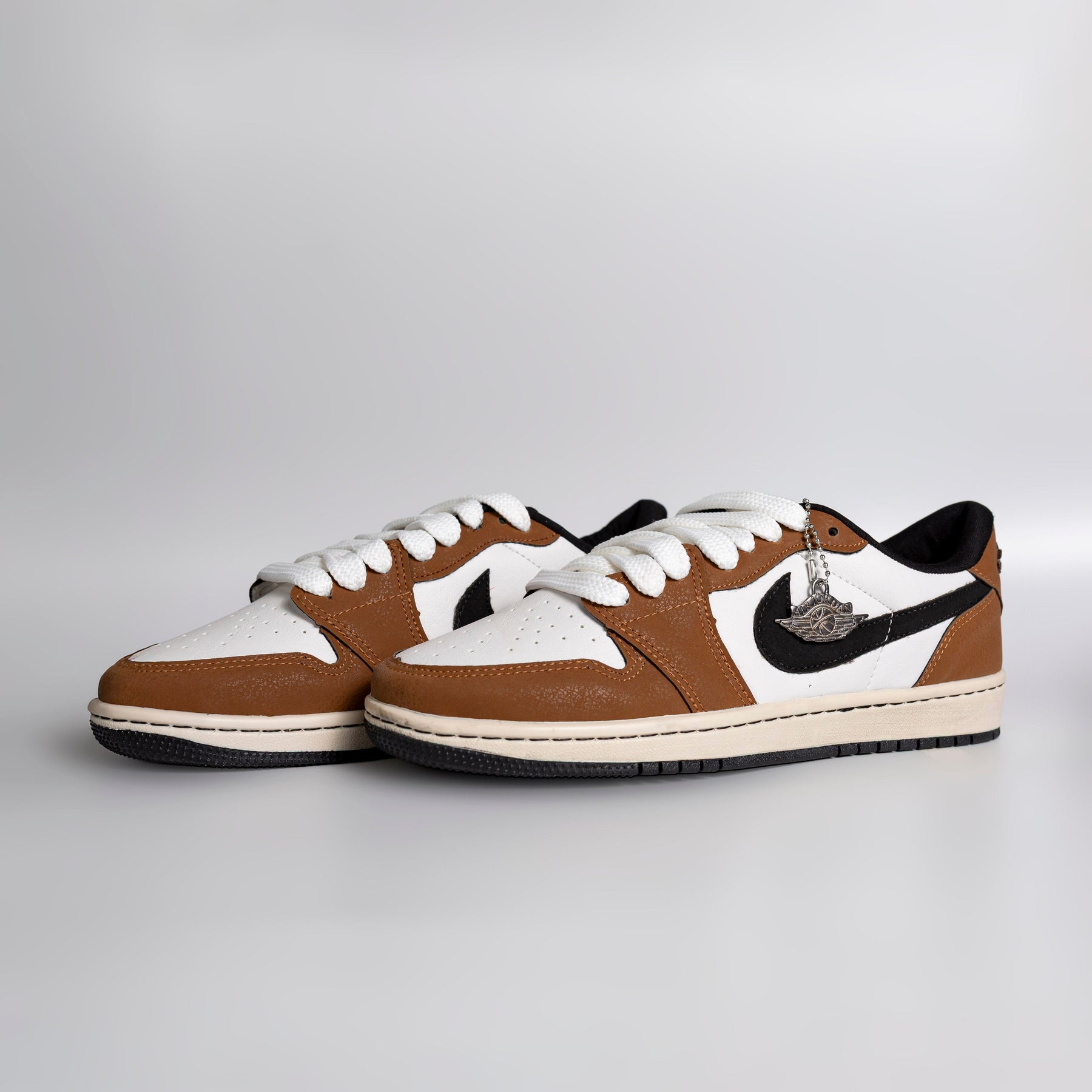 NK Air Jordan Low New Mocha (POUCAS UNIDADES)
