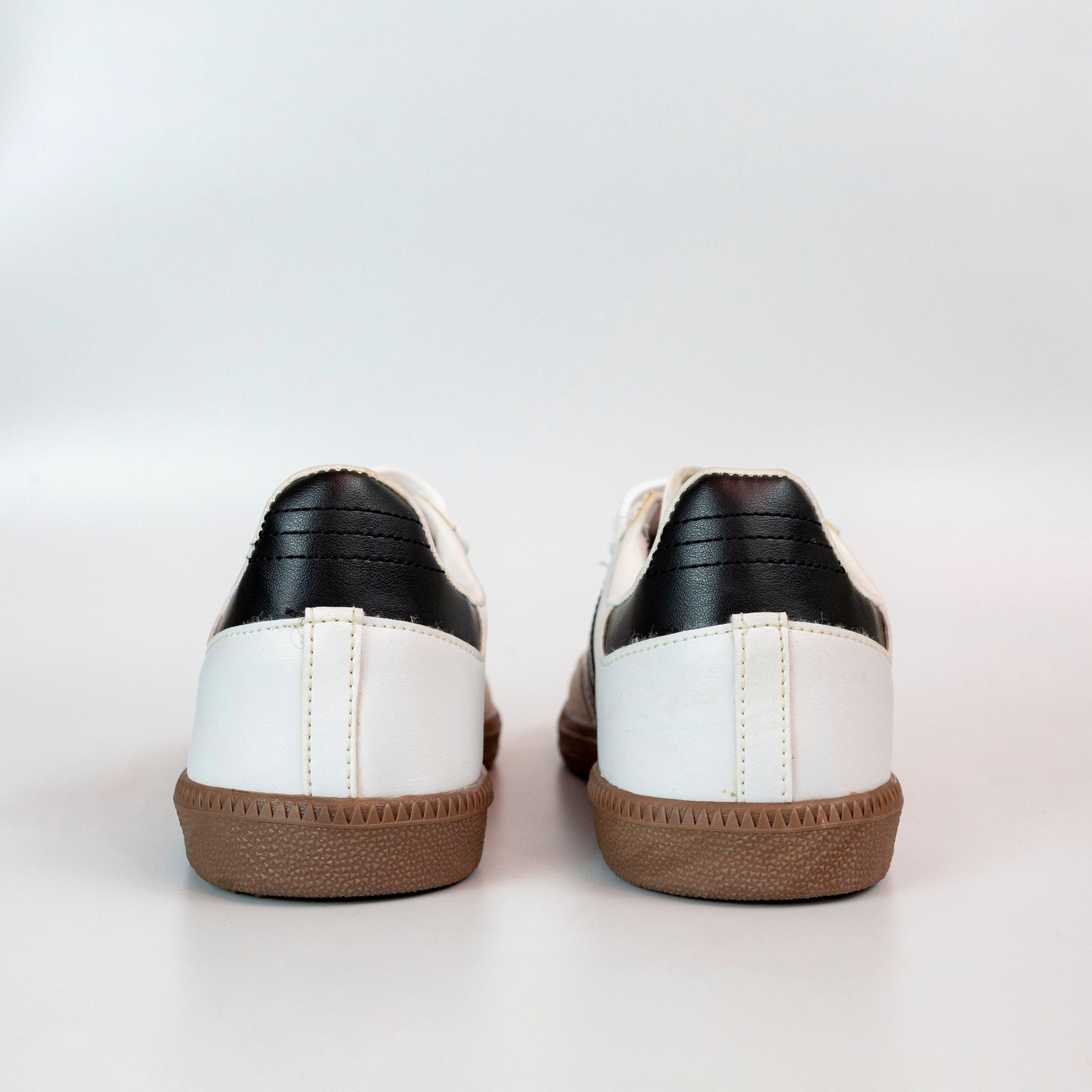 ADDS Samba Branco e Preto