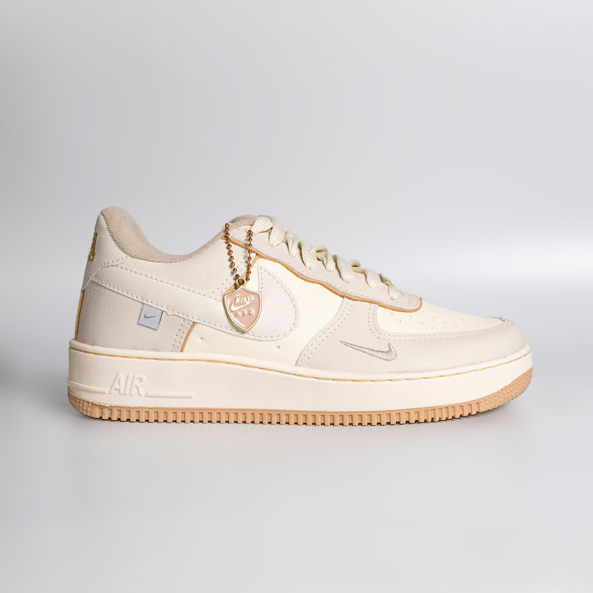 AF1 Premium Bege Medalha