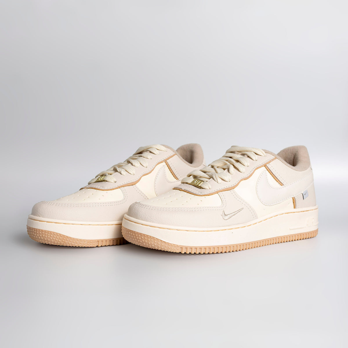 AF1 Premium Bege Medalha