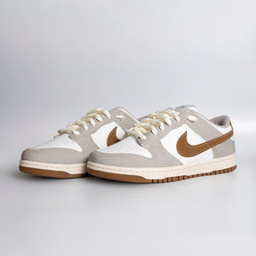 NK Dunk low Premium Bege caramelo Medalha