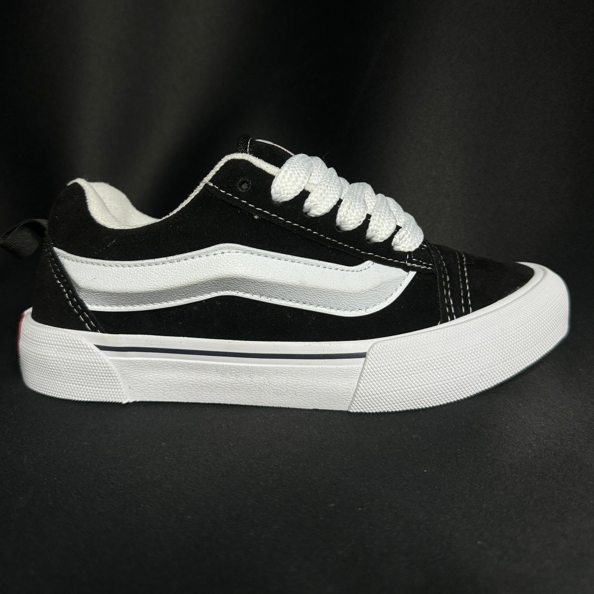 VNS Knu Preto & Branco