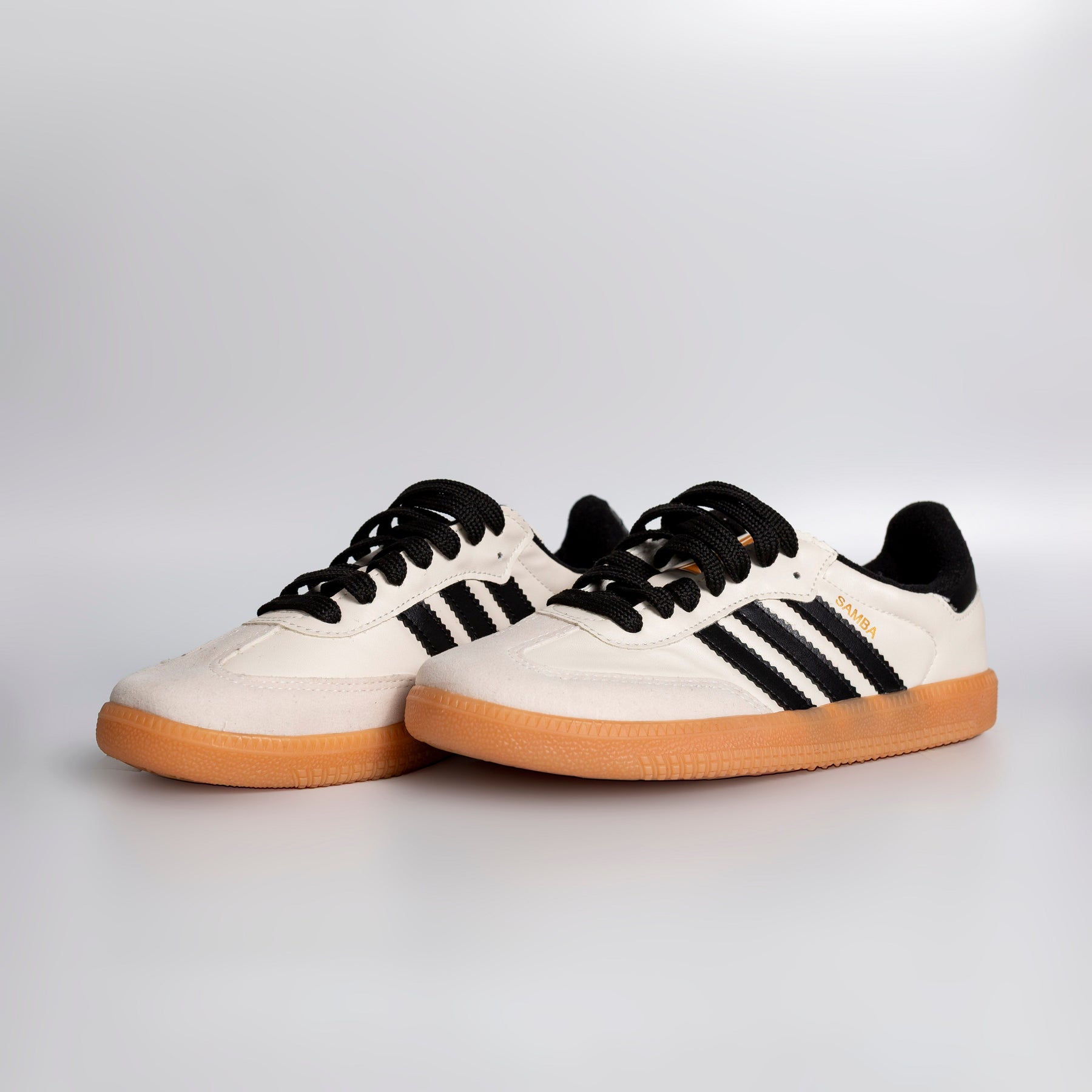 ADDS Samba Off white