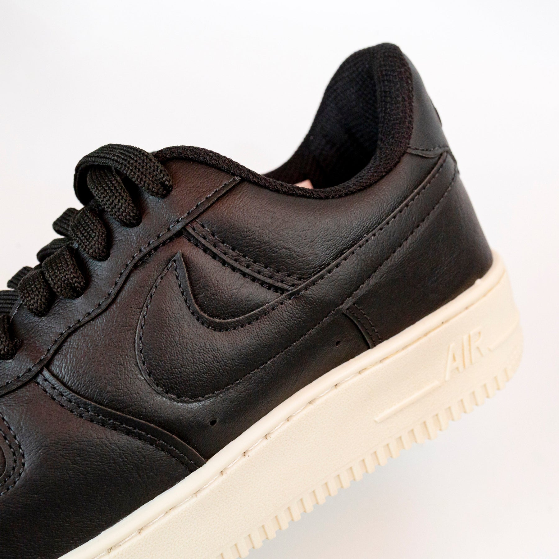 NK Air Force One Preto Creme