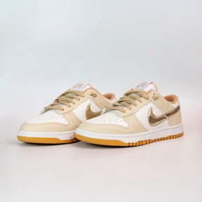 NK Dunk Low Metalic Gold