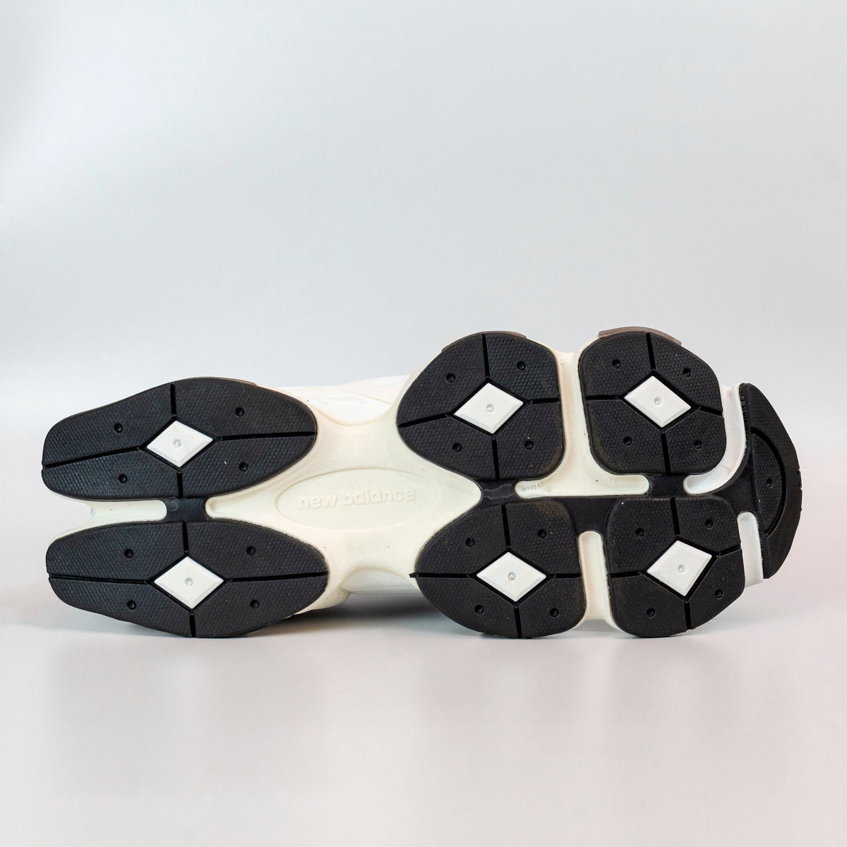 NB 9060 Preto e Branco